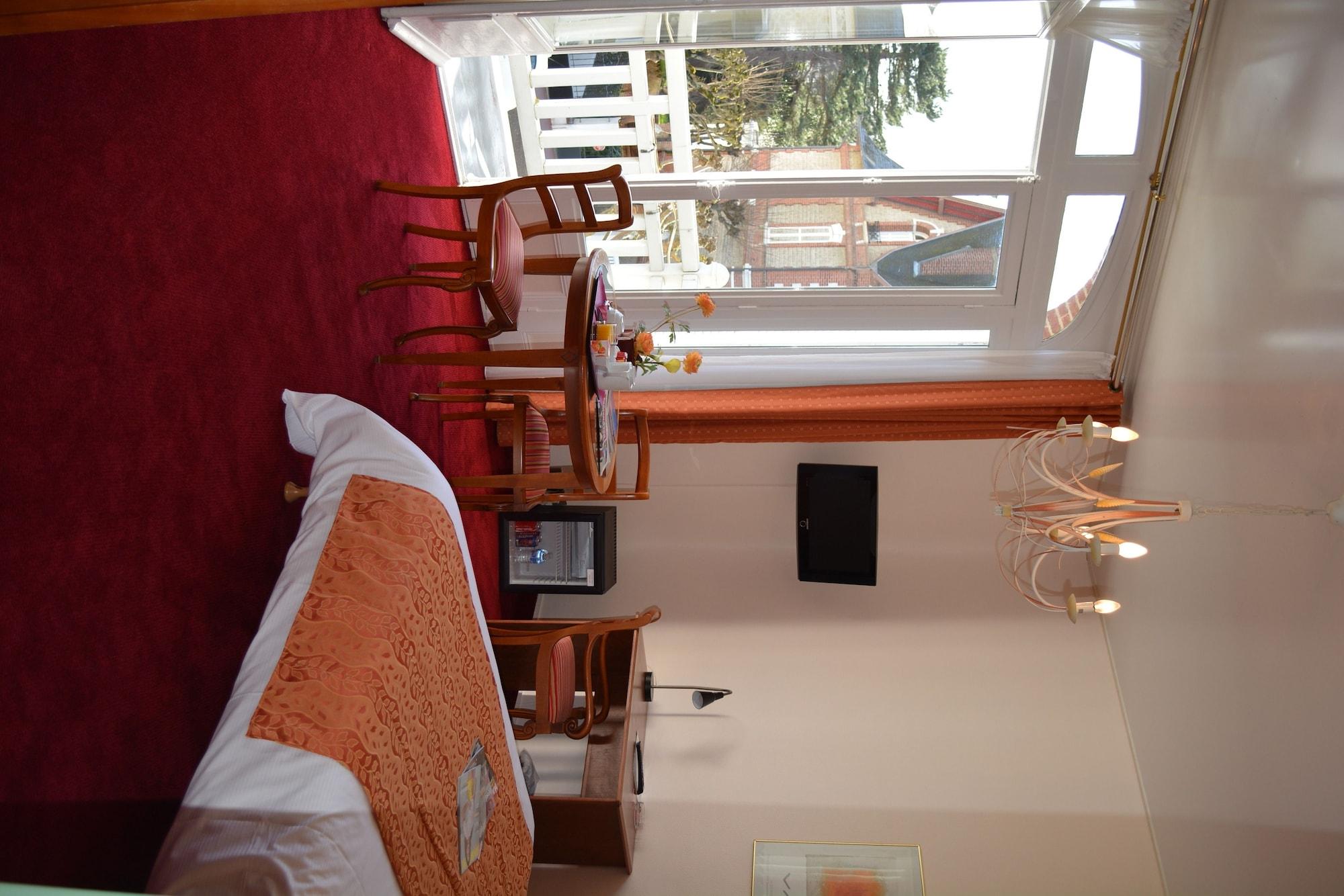 Marie Anne Hotel Довил Екстериор снимка