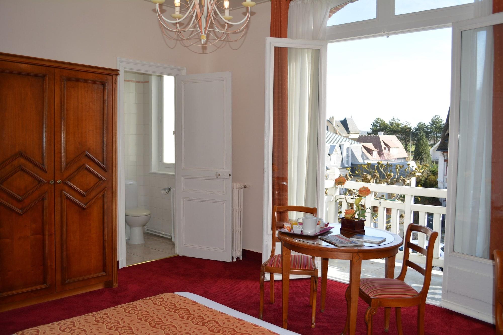 Marie Anne Hotel Довил Екстериор снимка