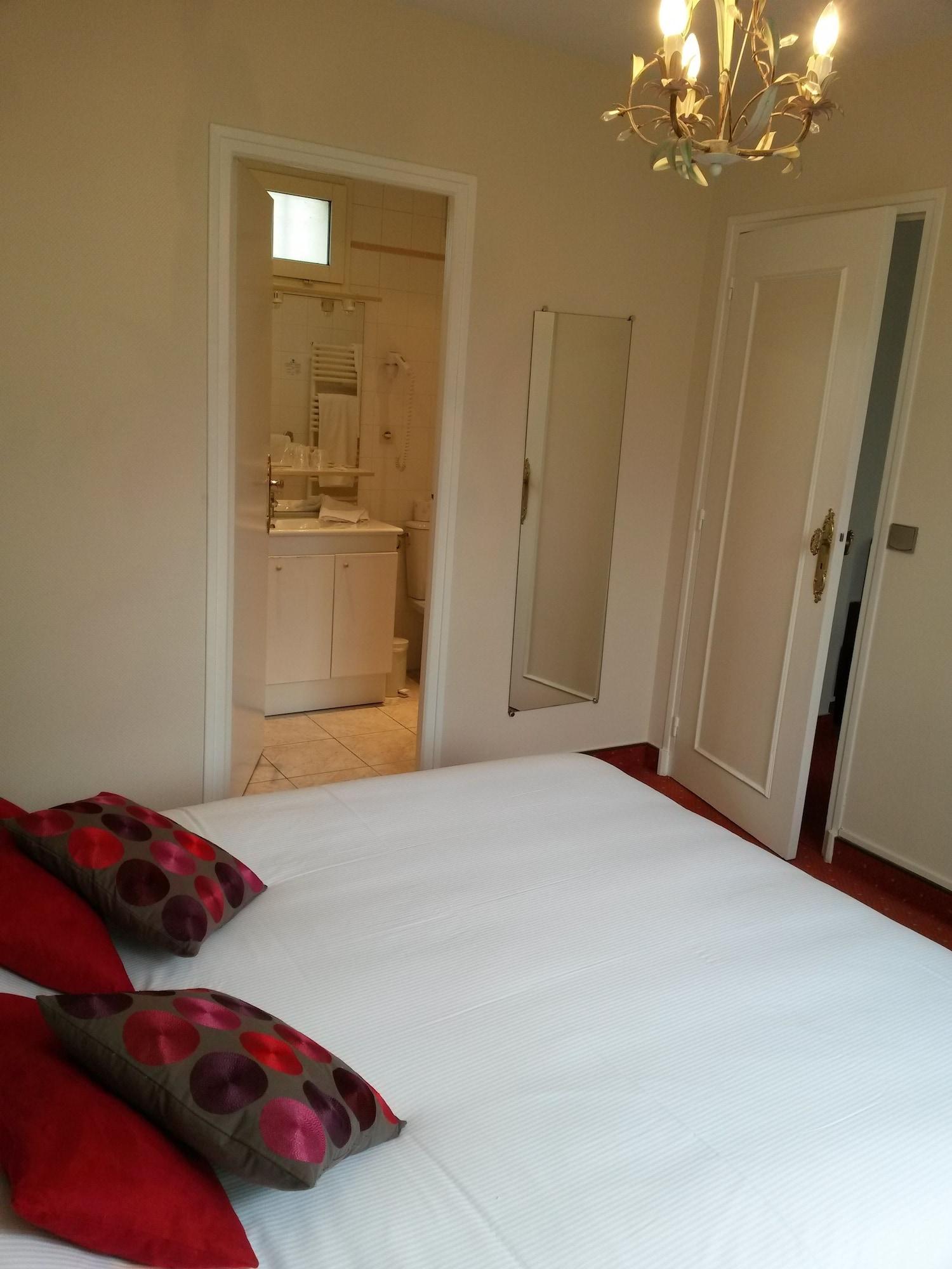 Marie Anne Hotel Довил Екстериор снимка