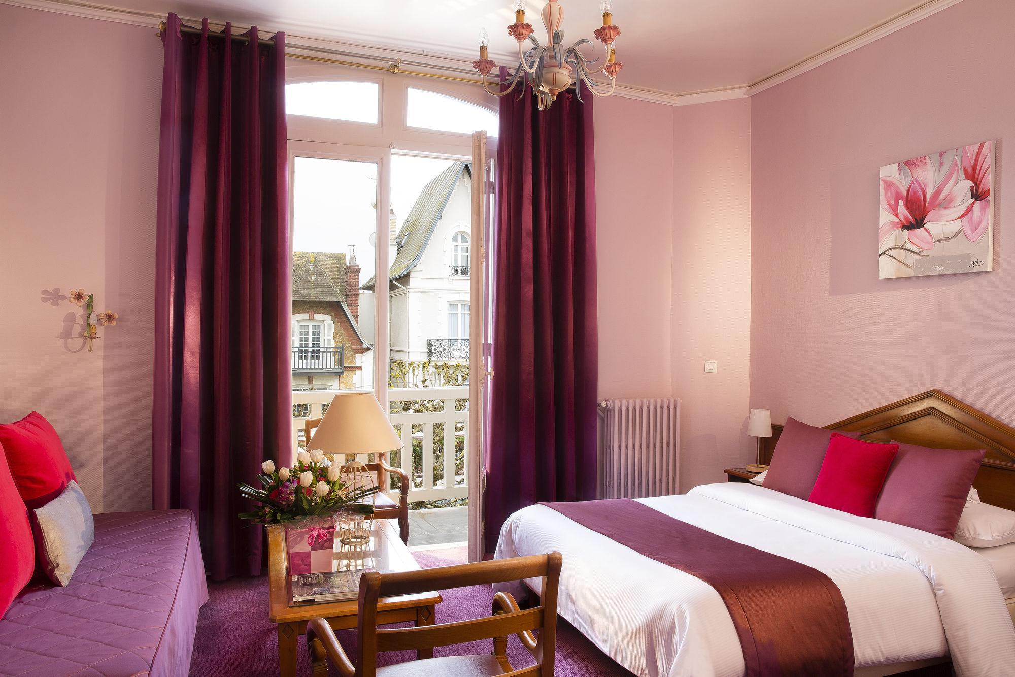 Marie Anne Hotel Довил Екстериор снимка