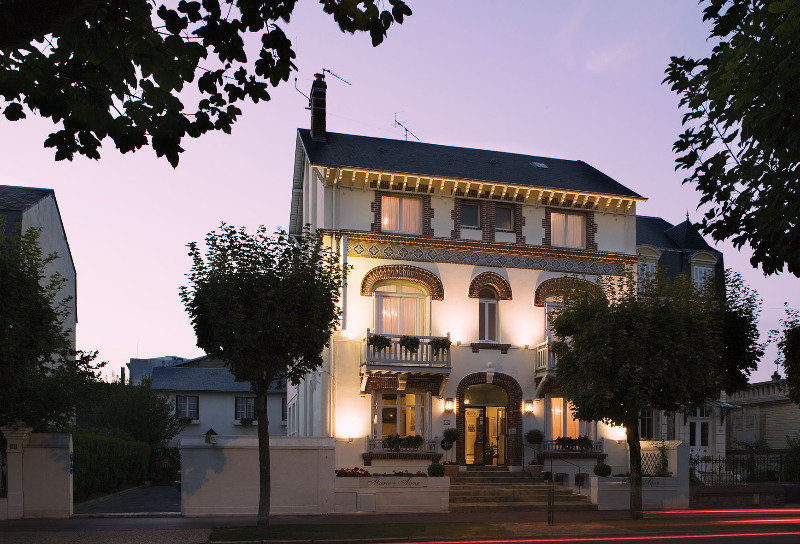 Marie Anne Hotel Довил Екстериор снимка