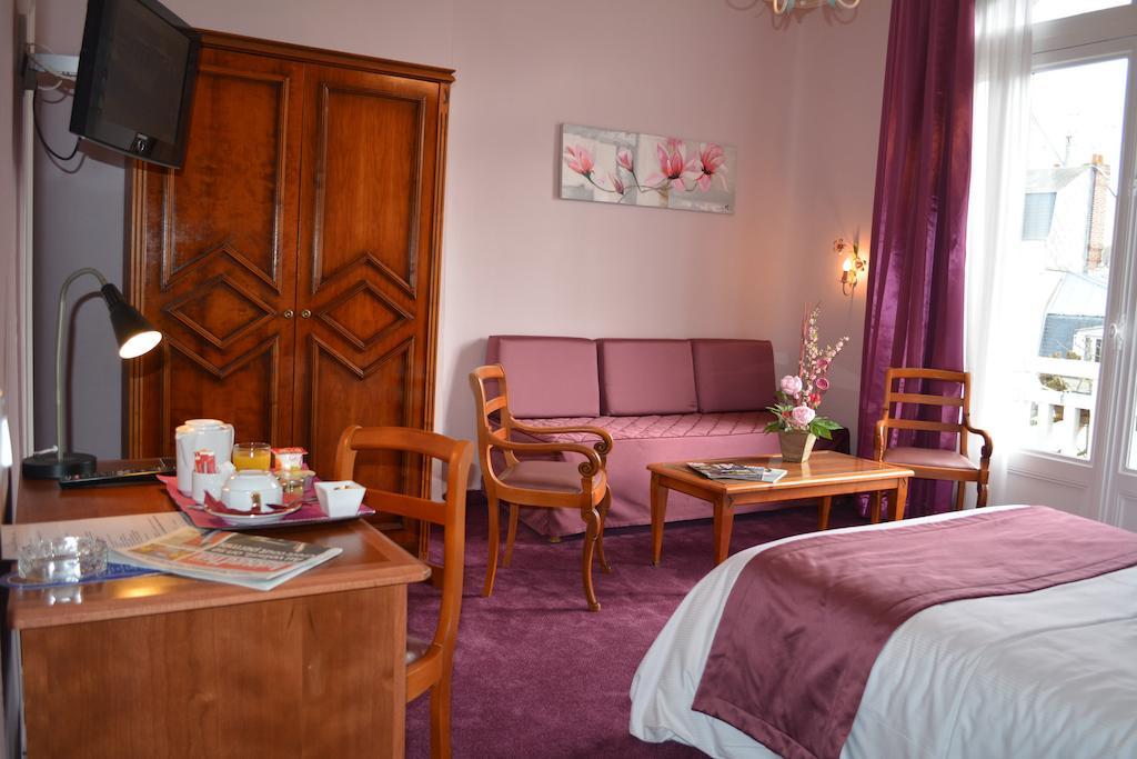 Marie Anne Hotel Довил Екстериор снимка