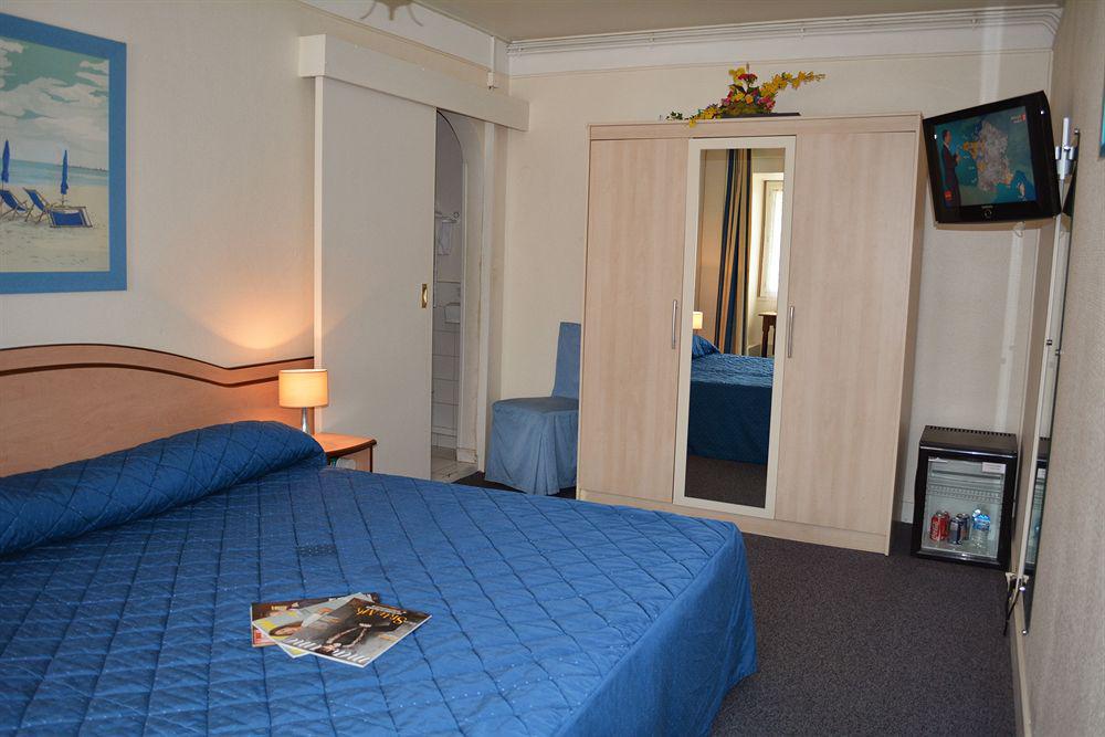 Marie Anne Hotel Довил Екстериор снимка